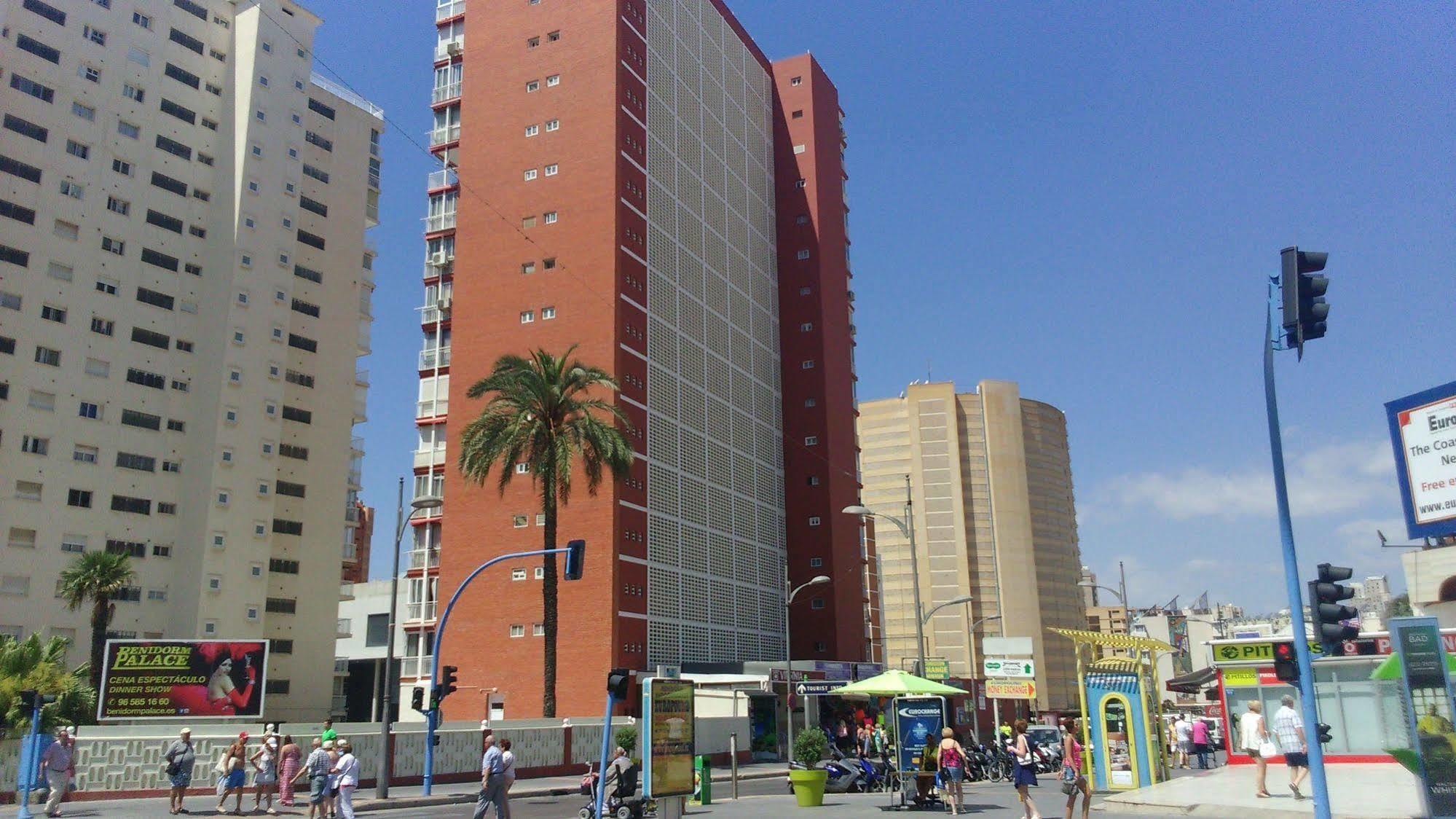 Blue Sky Apartment เบนิดอร์ม ภายนอก รูปภาพ