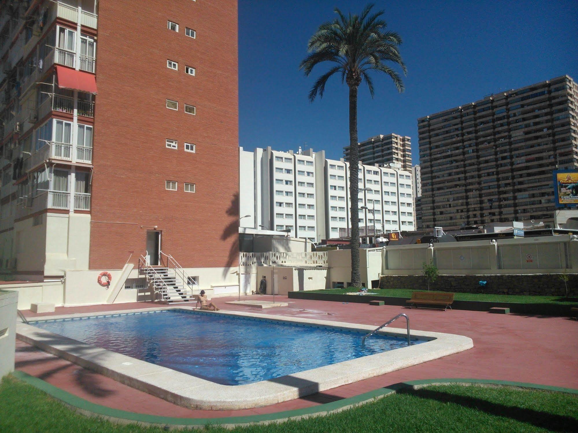 Blue Sky Apartment เบนิดอร์ม ภายนอก รูปภาพ